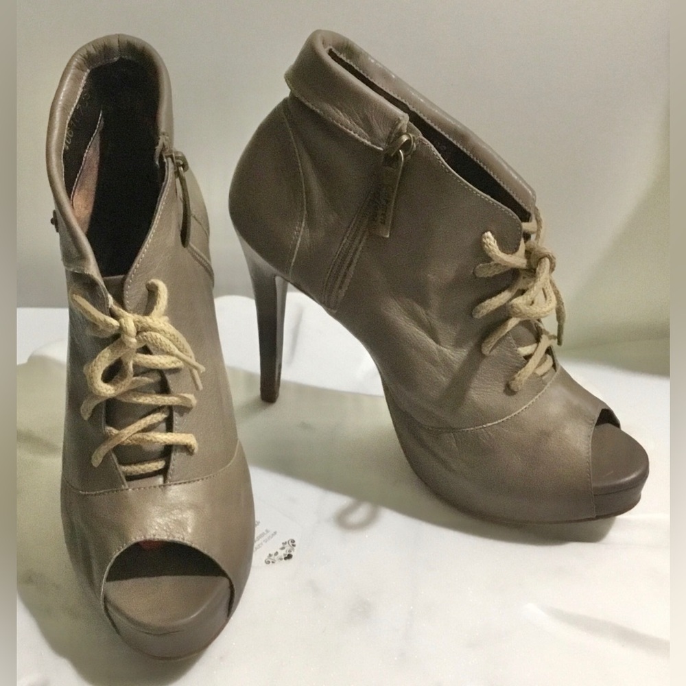 Carmen Steffens Stiletto Booties